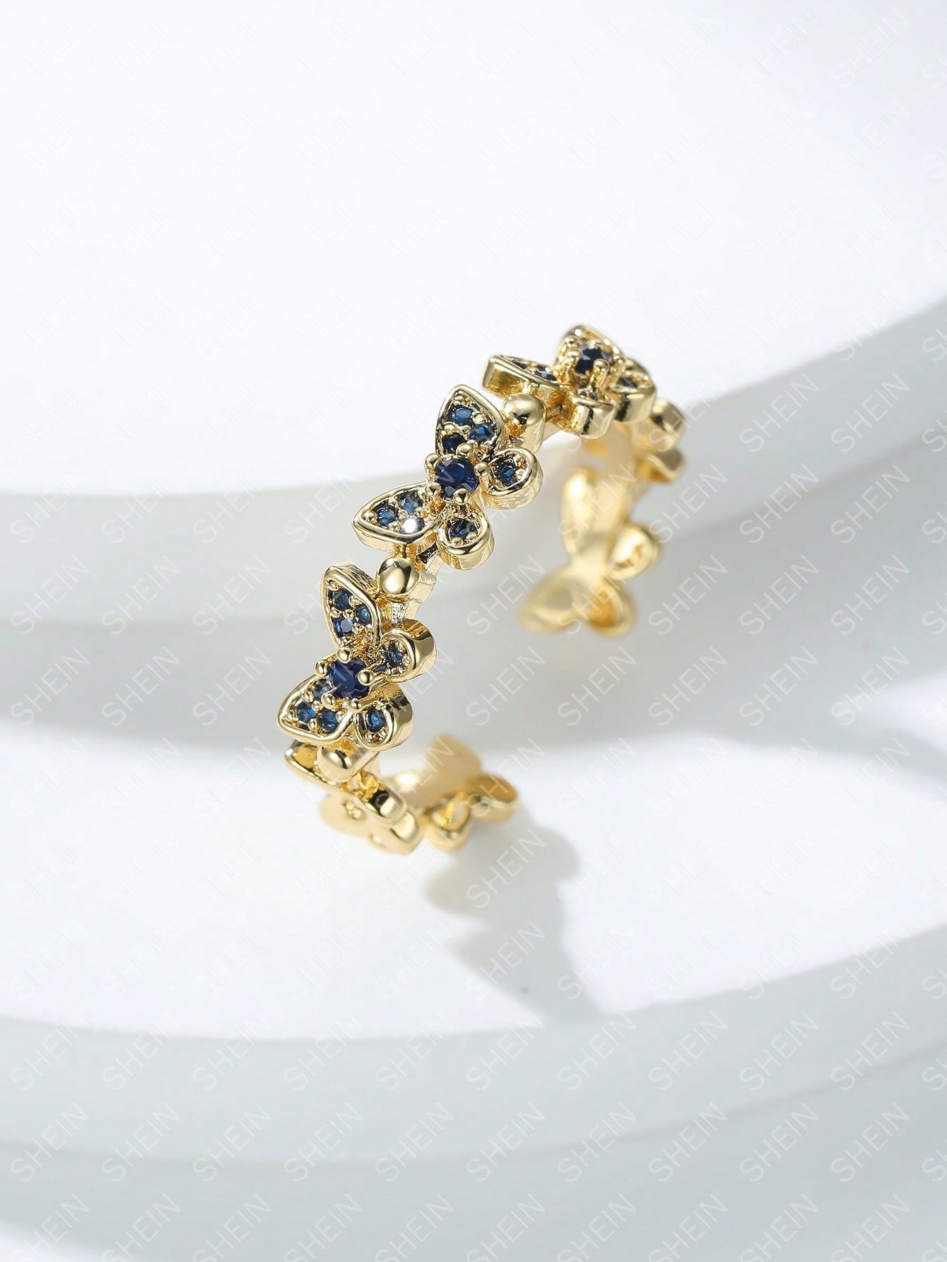 Tutaru - Rhinestone Butterfly Decor Cuff Ring