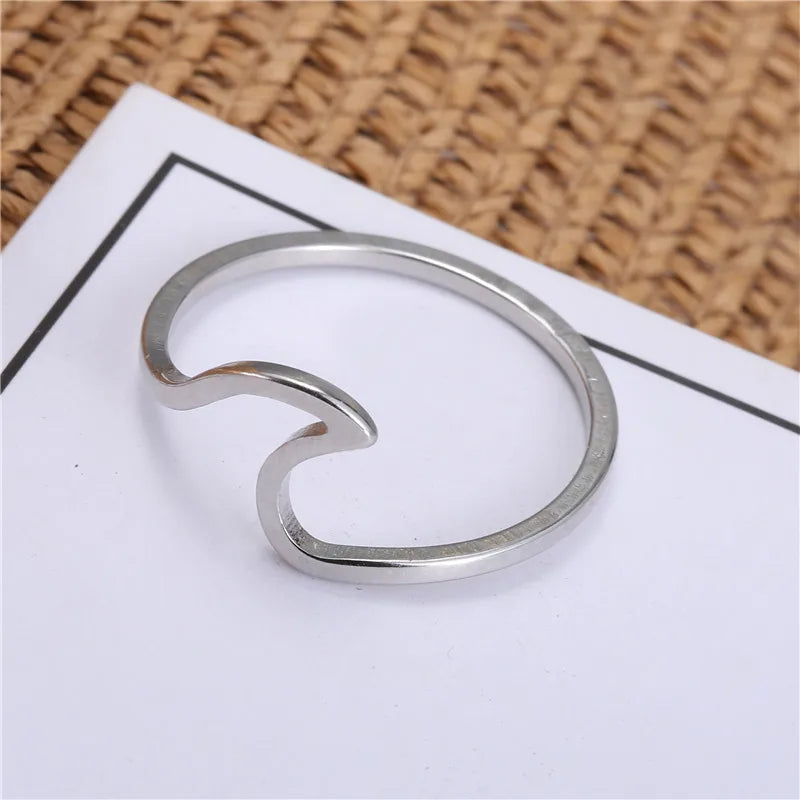 Tutaru - Women's Stainless Simple Steel Wave Ring